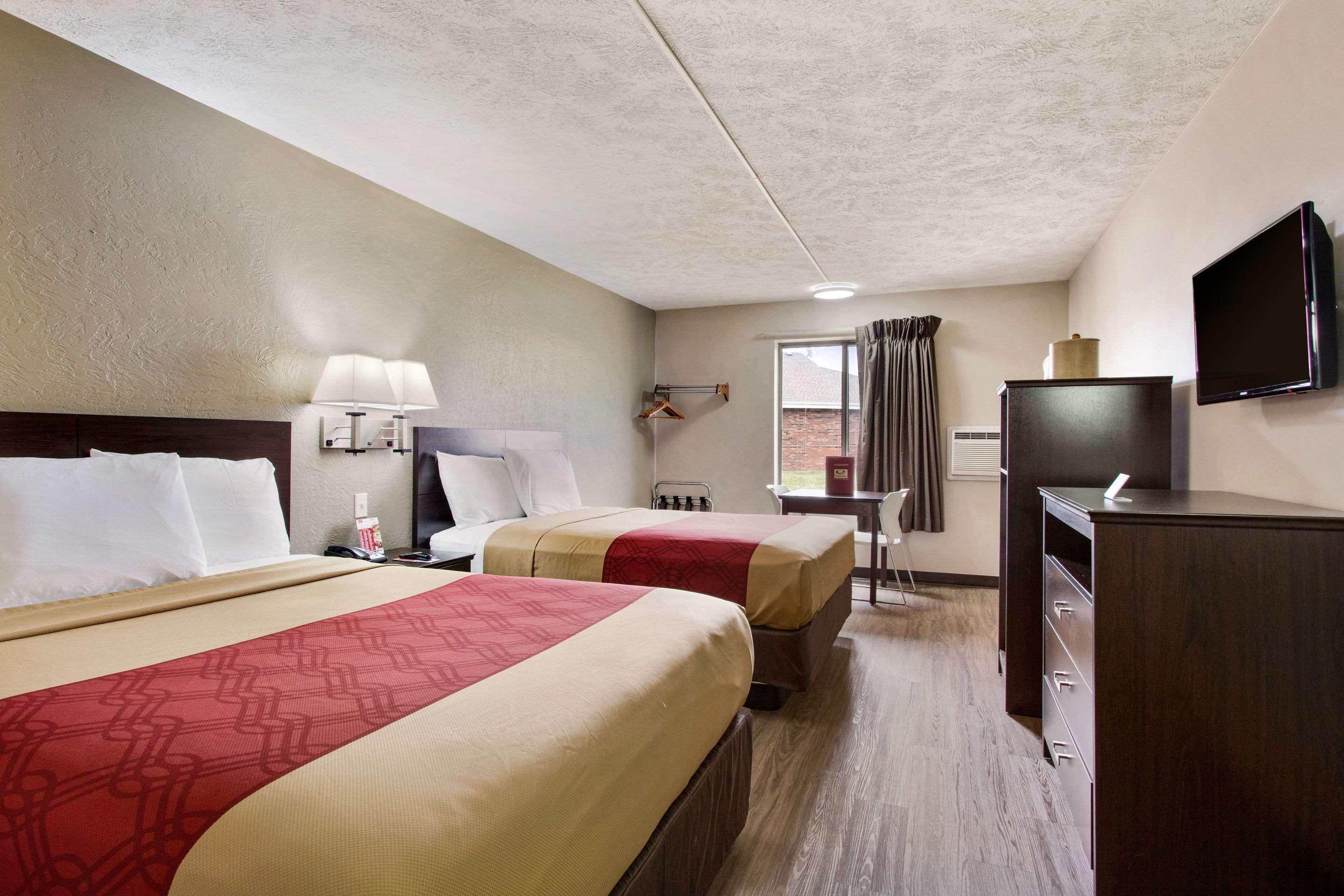 Red Lion Inn & Suites Olathe Kansas City Exteriör bild