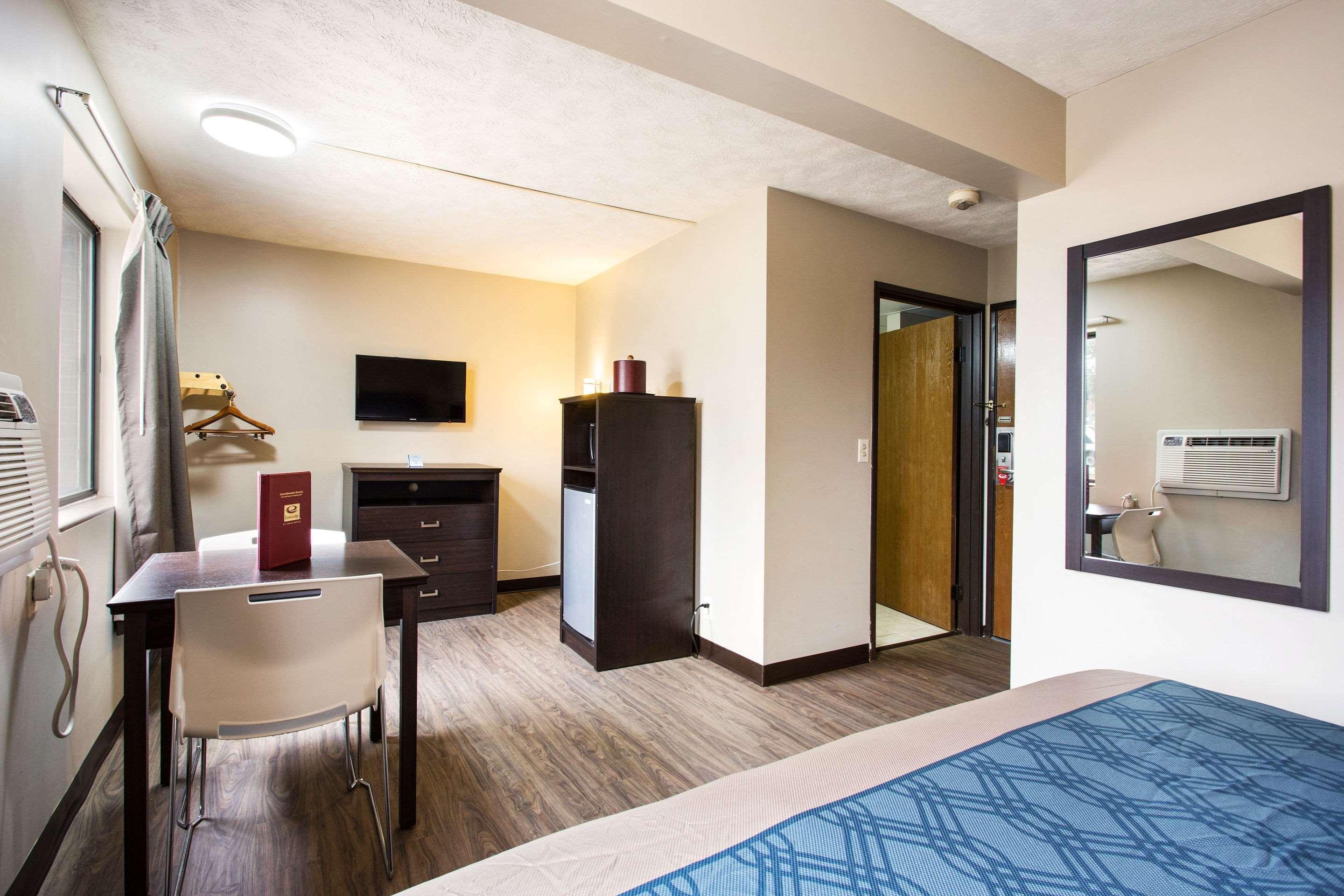 Red Lion Inn & Suites Olathe Kansas City Exteriör bild