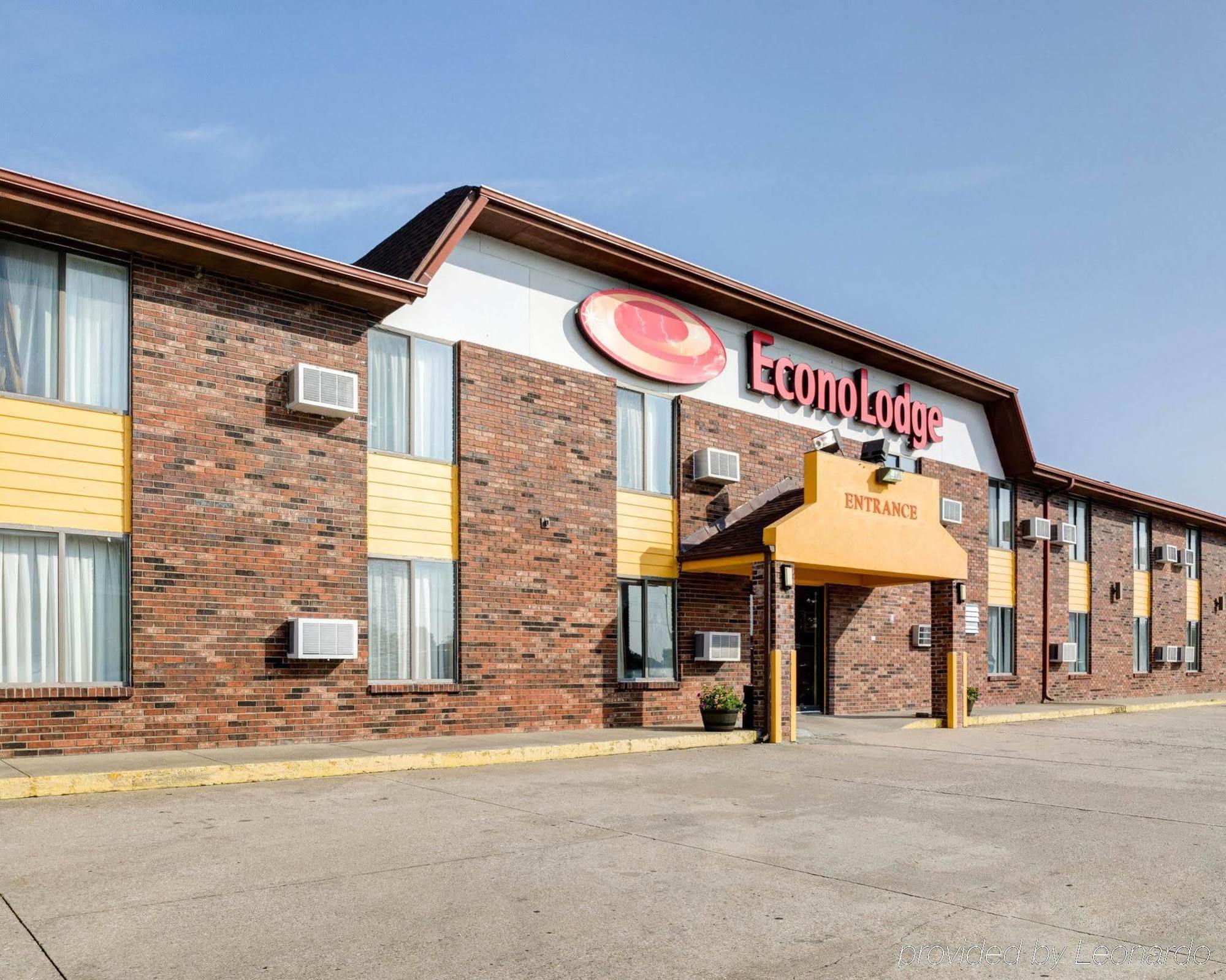 Red Lion Inn & Suites Olathe Kansas City Exteriör bild